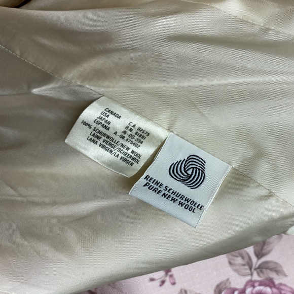 LAUREL by ESCADA Suit Blazer and Skirt 100% Wool - Picture 5 of 14